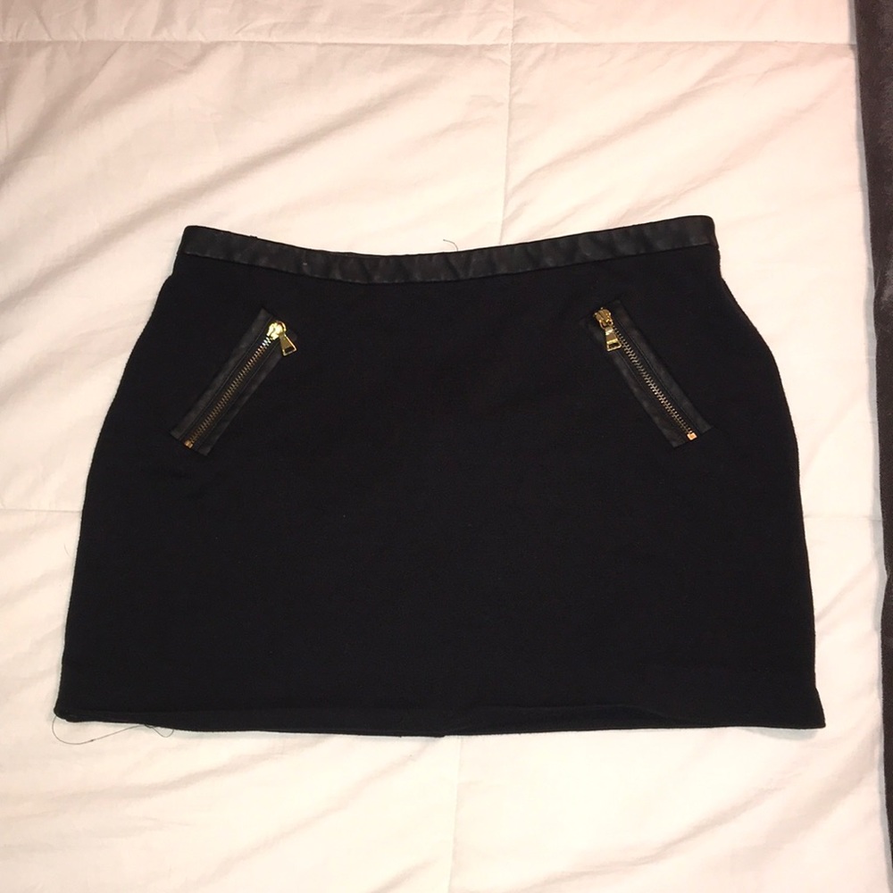 Black skirt
